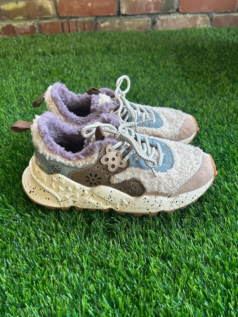 Flower Mountain Yamano 3 - Size 5 (EU 35)